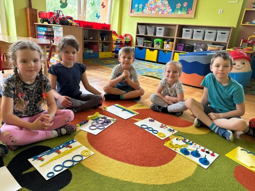 Wakacyjne krajobrazy z darów Froebla