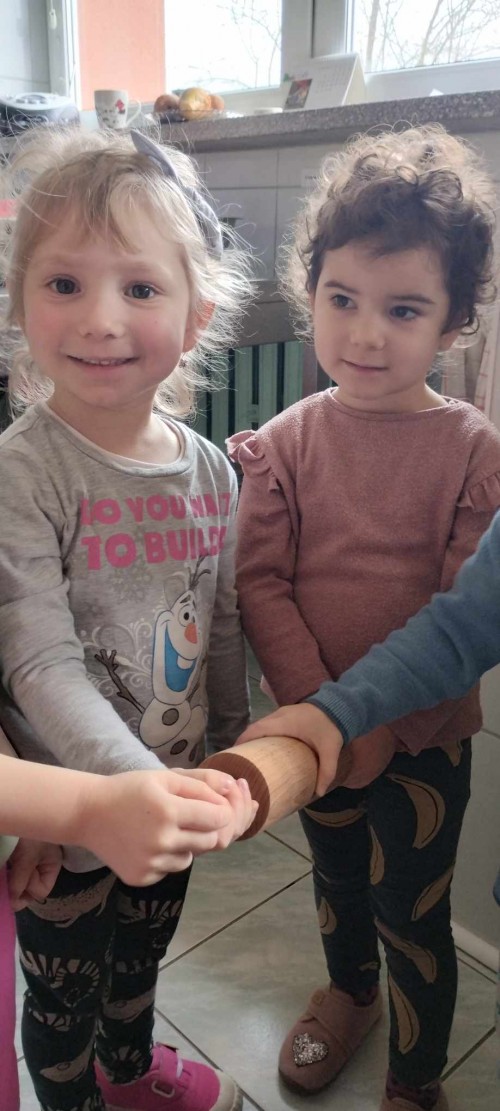 Żabki z wizytą w kuchni